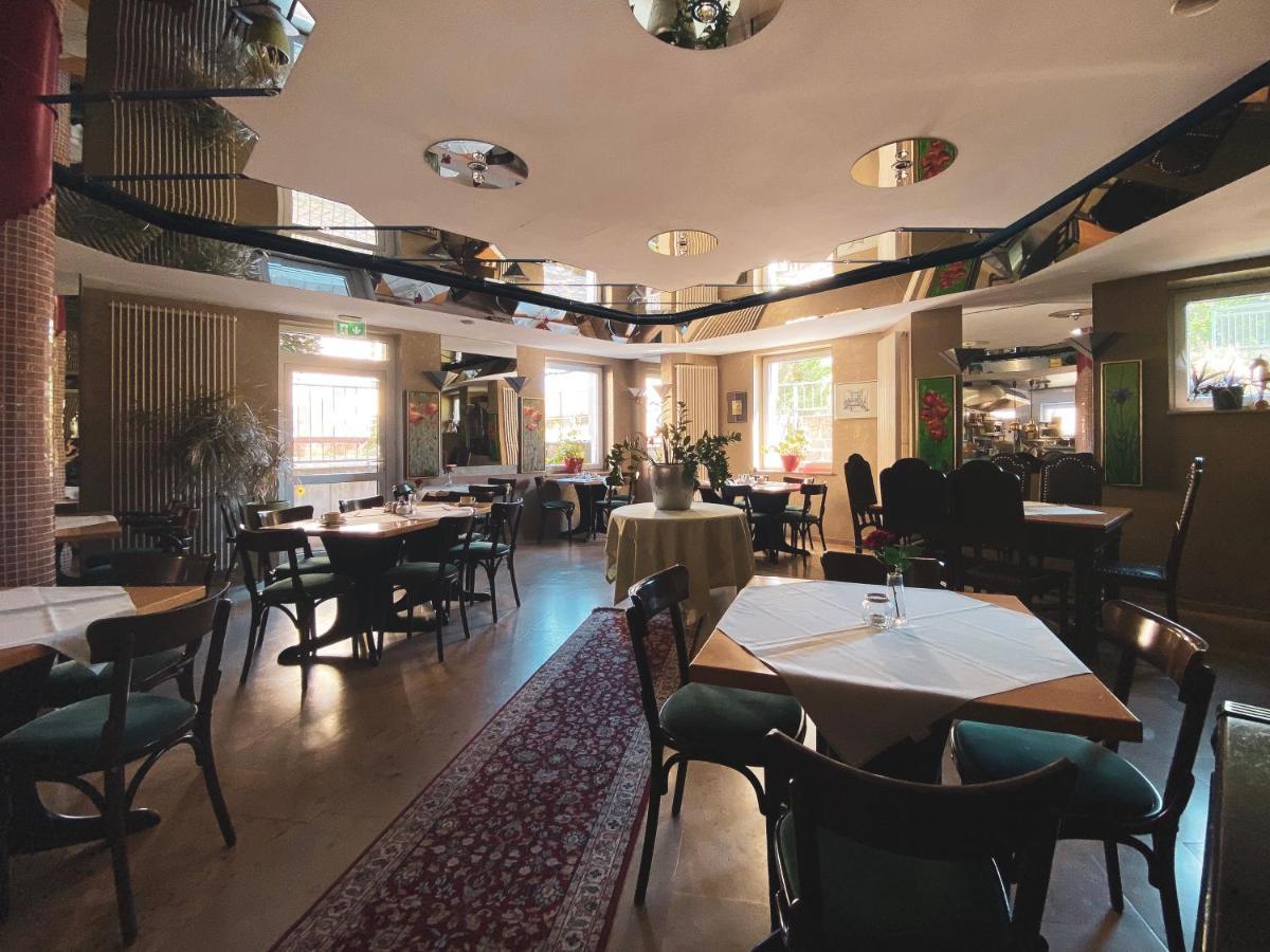Zum Gruenen Turm Hotel Hohen Neuendorf Buitenkant foto
